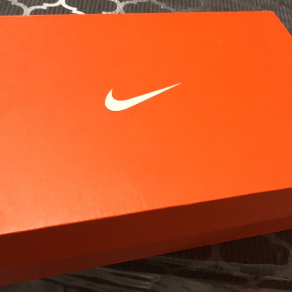 Nike running shoes - Picture 4 of 9